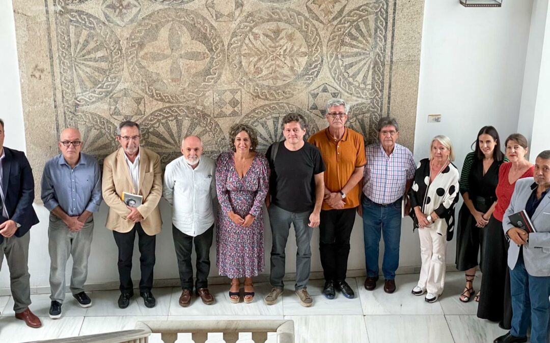 Amigos de Medina Azahara en la exposición sobre la platería y la joyeria cordobesa